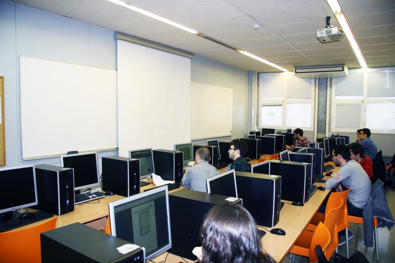 Imatge-AulesInformatiques.JPG
